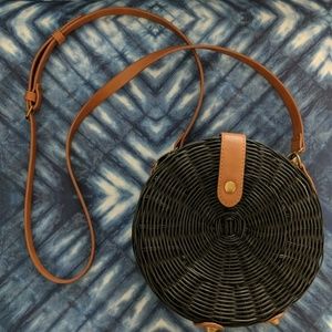Black round straw crossbody bag